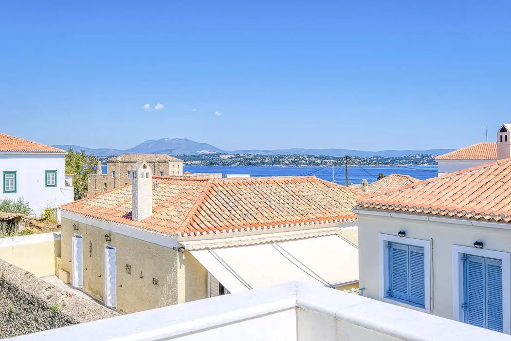 Private estate with two residences in the heart of Spetses