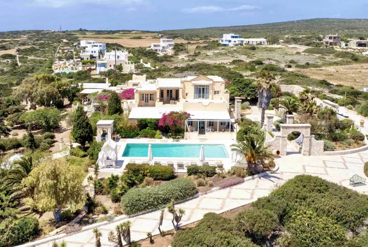 Exclusive beachfront villa in Santa Maria, Paros
