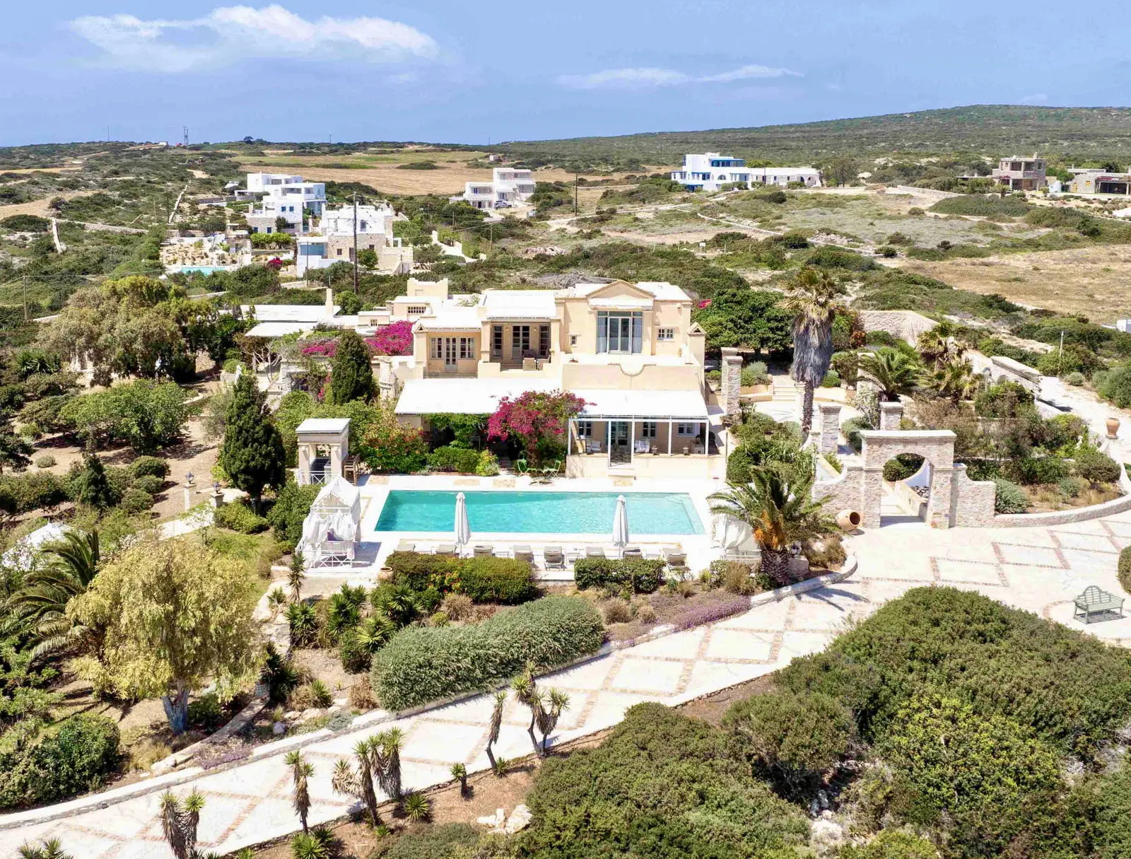 Exclusive beachfront villa in Santa Maria, Paros