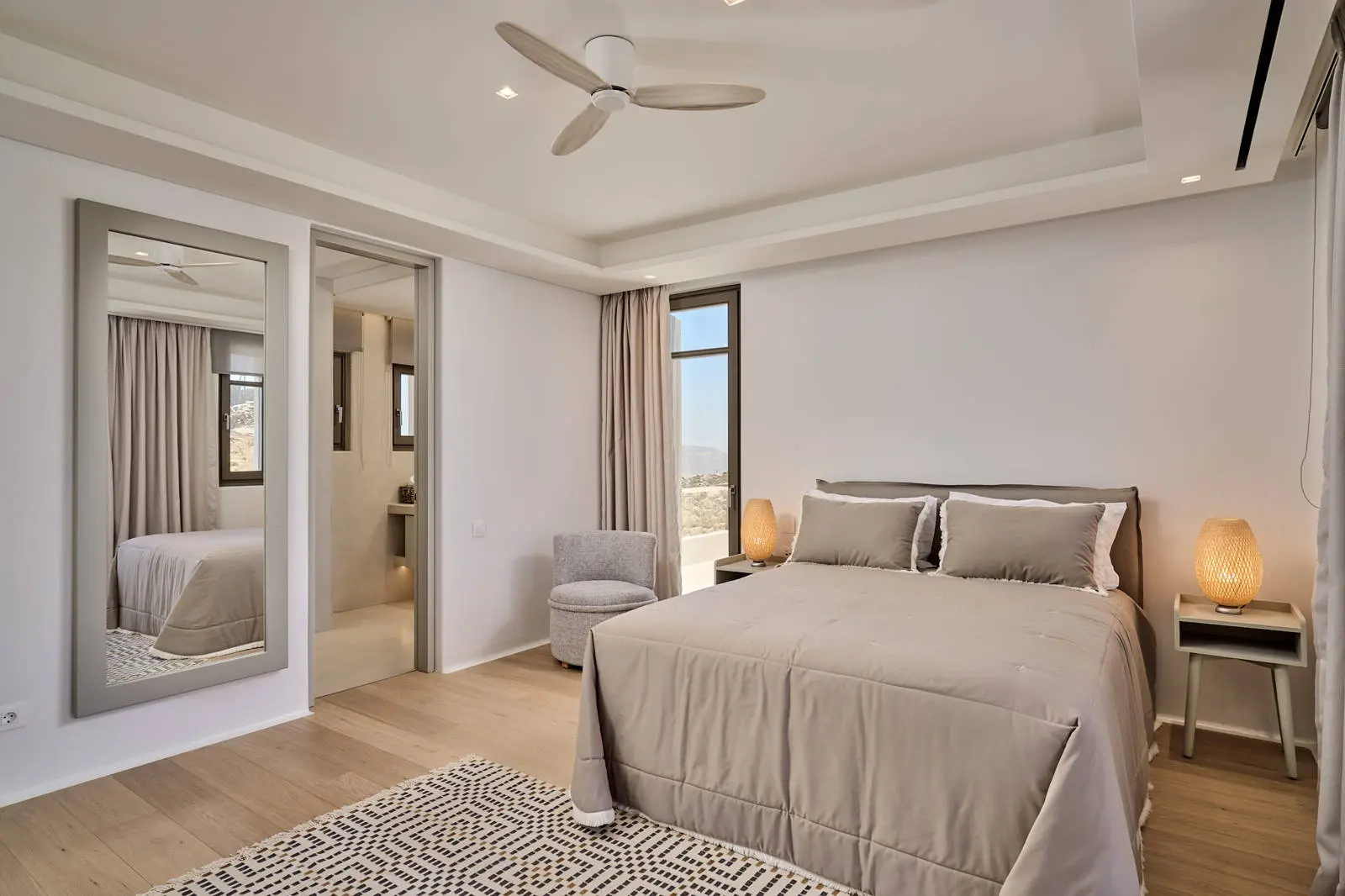 bh-0912aff1b427 Modern and spacious villa in Mykonos