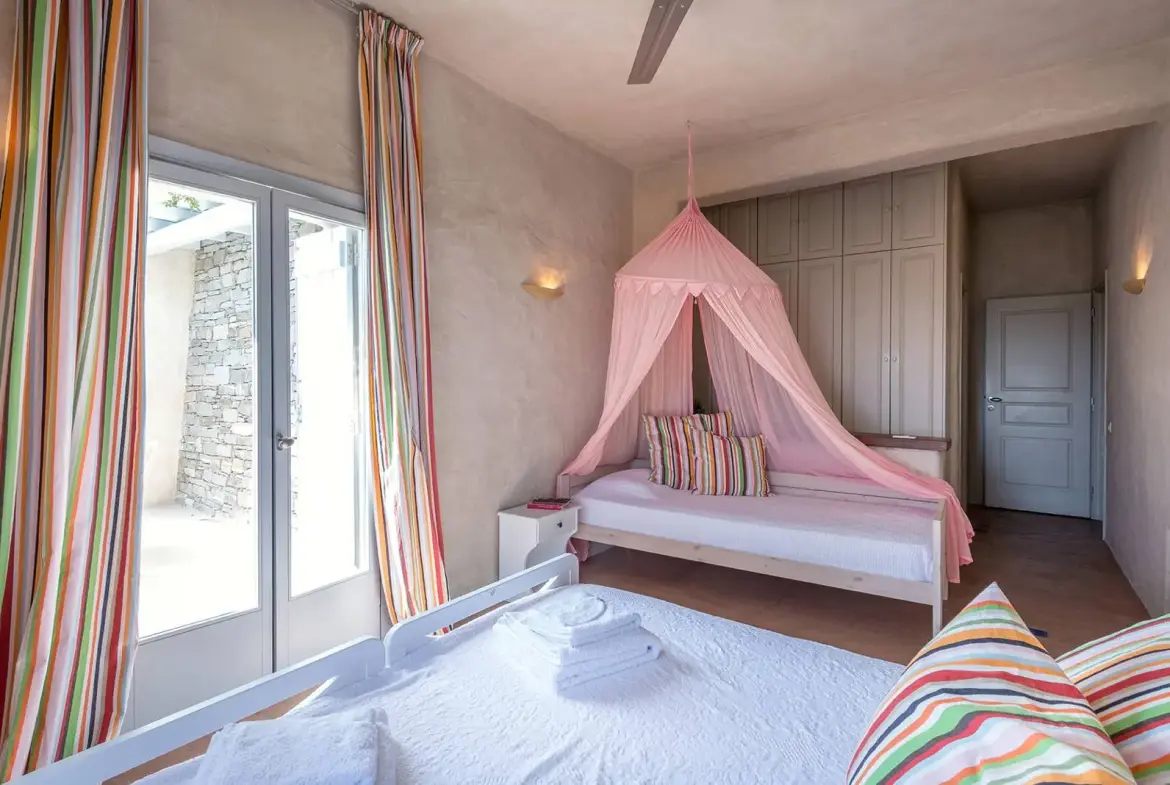 Distinctive-style villa in Kolymbithres, Paros