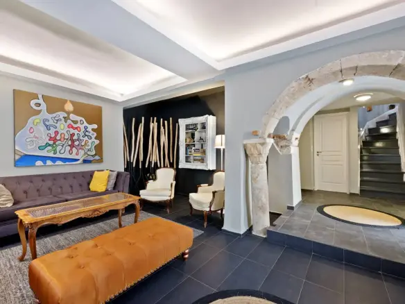 Timeless and luxury house in Plaka