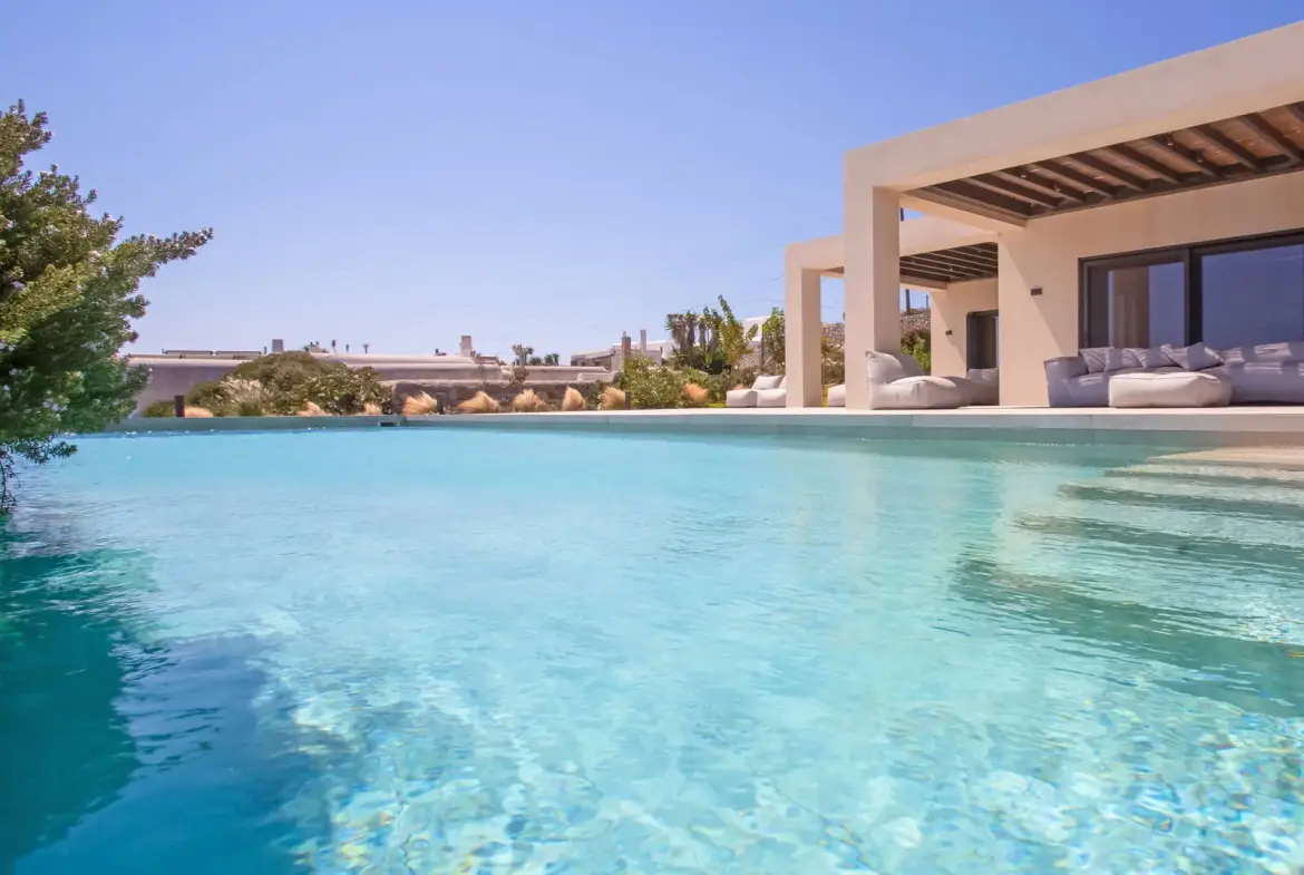 Exceptional luxury villa with pool, privacy and sea views in Mykonos