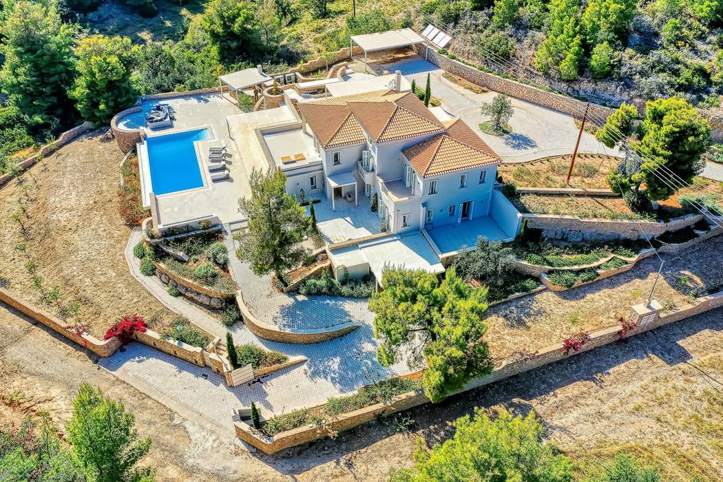 Stunning “Villa Magnifica” near the beach in Porto Heli, Argolida