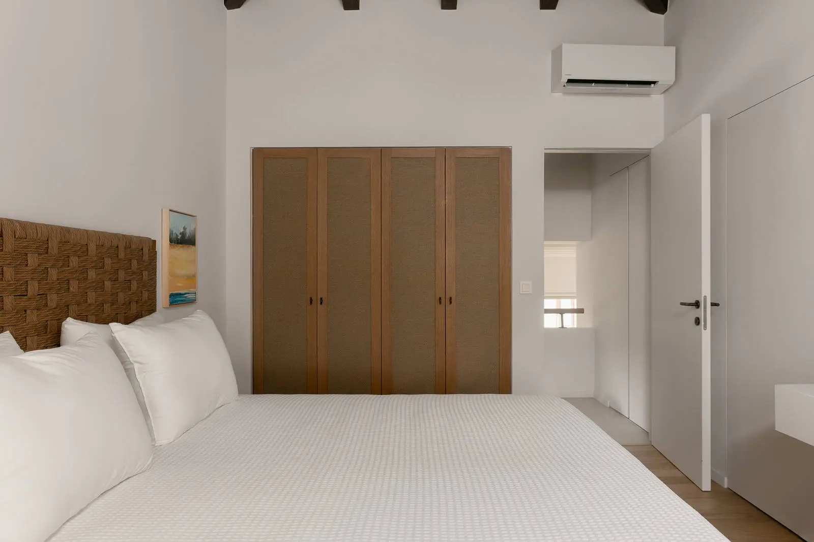 bh-0e9cff6d3e6d High quality design villa with beach access