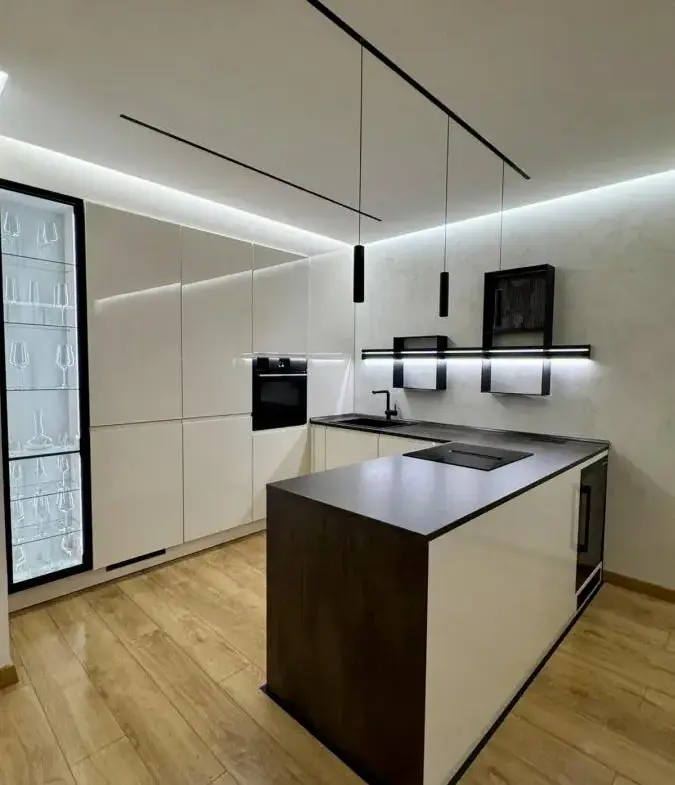 Elegant Four-Bedroom Apartment with Panoramic Views in the Wellport Residential Complex