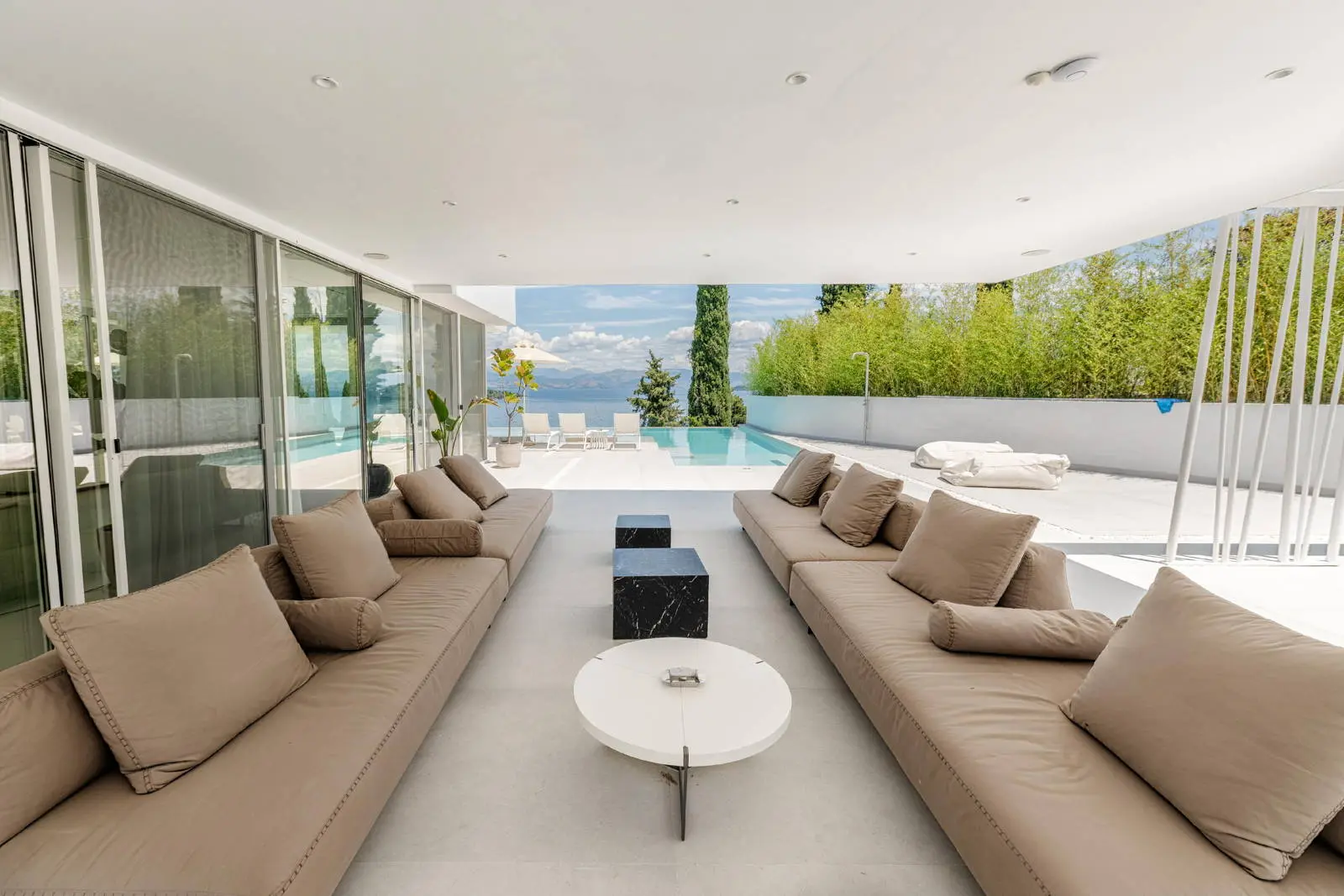 Luxury smart home with panoramic sea views in Kontokali, Corfu