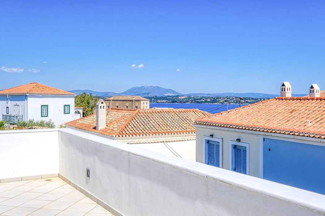 Private estate with two residences in the heart of Spetses