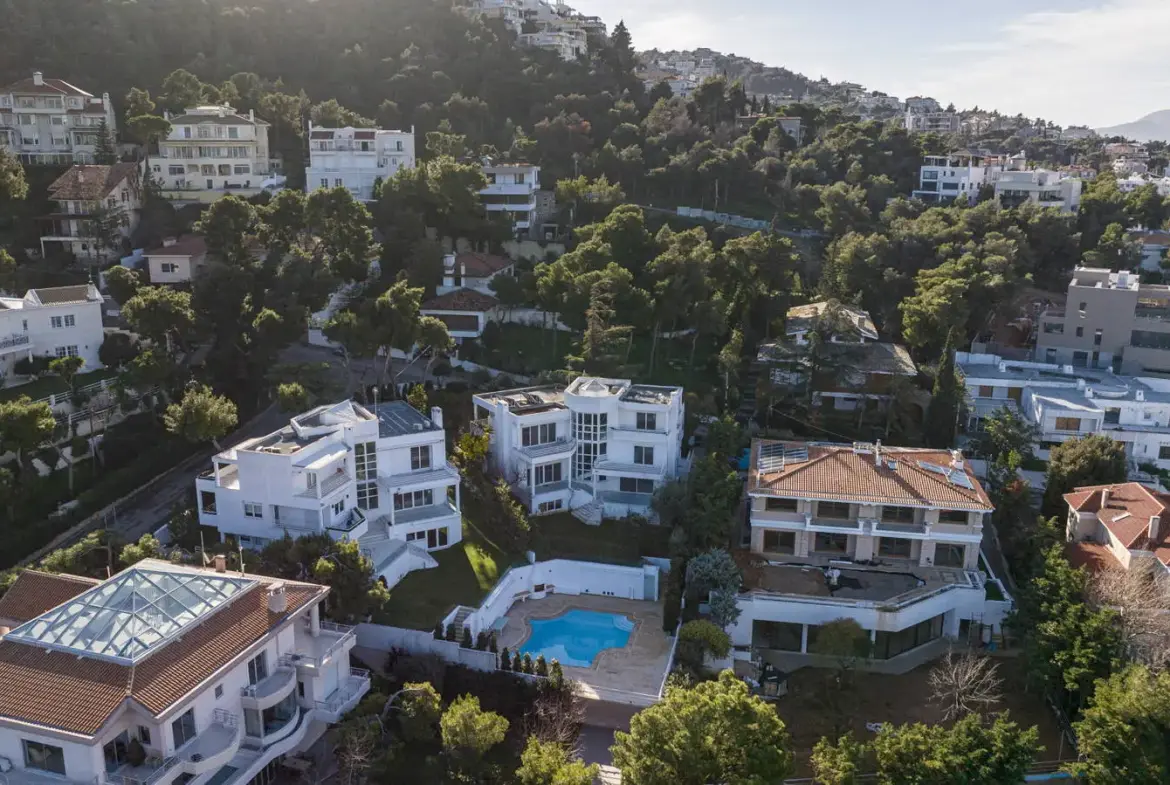 Detached house of 645 sq.m. with unobstructed views
