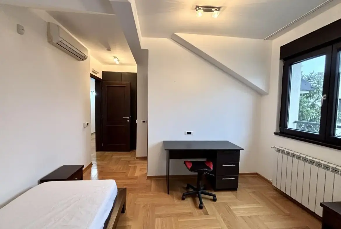 Senjak – an elegant 4-bedroom apartment