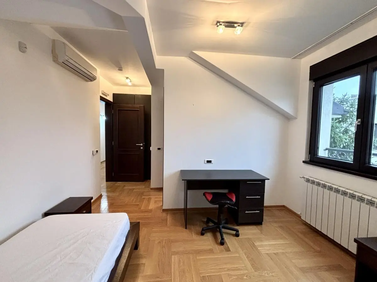 Senjak – an elegant 4-bedroom apartment