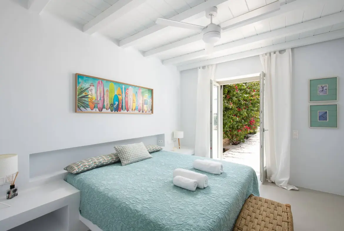 Exclusive Mediterranean estate in Antiparos with panoramic views