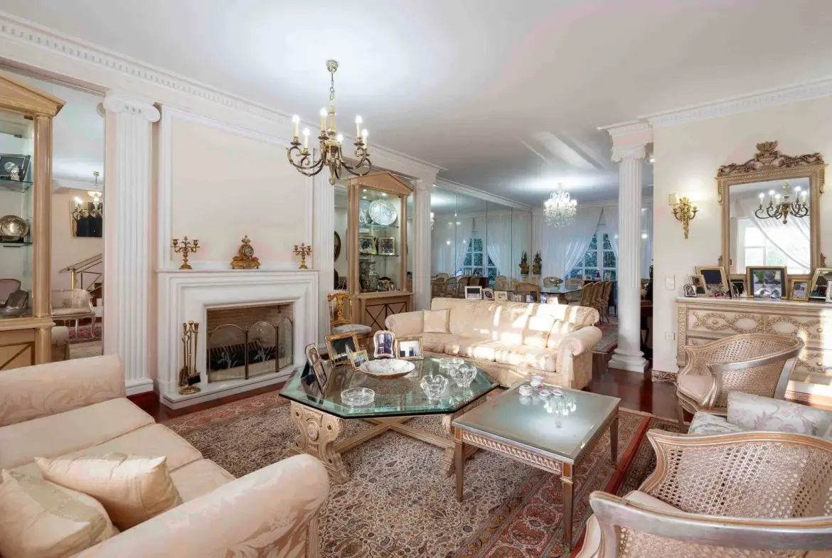 Luxury family residences in a prime location, Ekali
