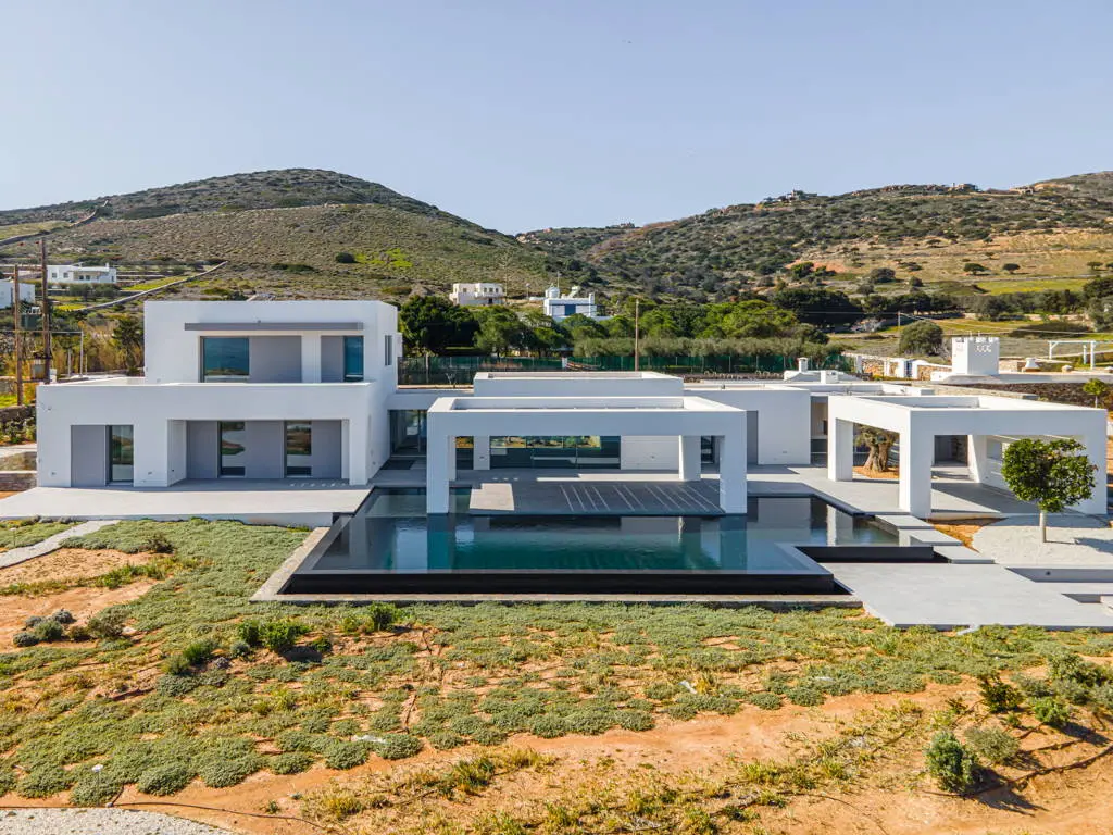 Under construction, luxurious villa with panoramic sea views in Paros