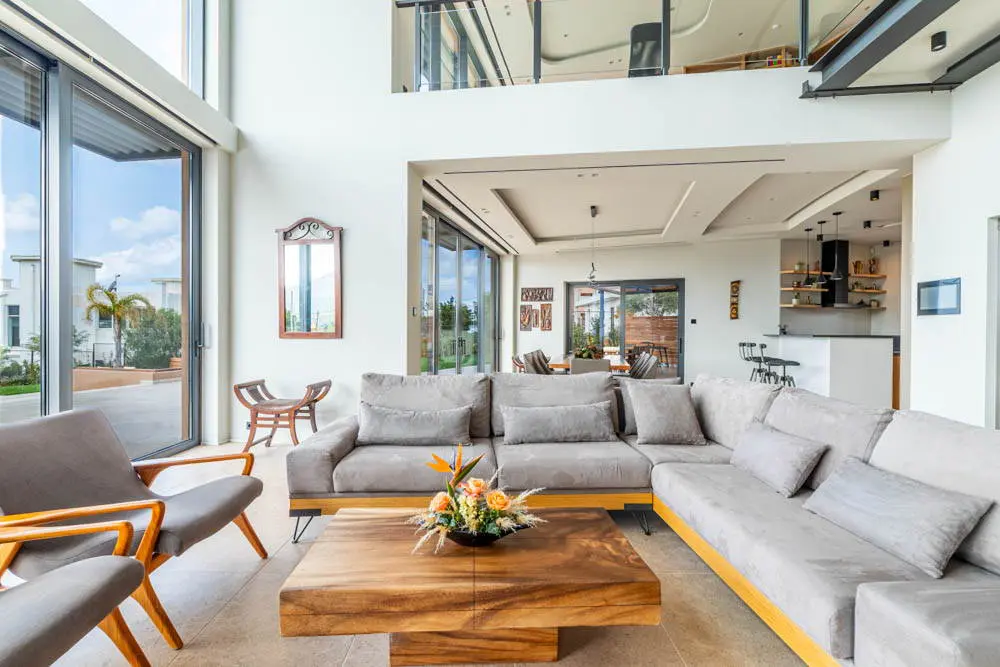 Ultra luxury contemporary villa with infinity views