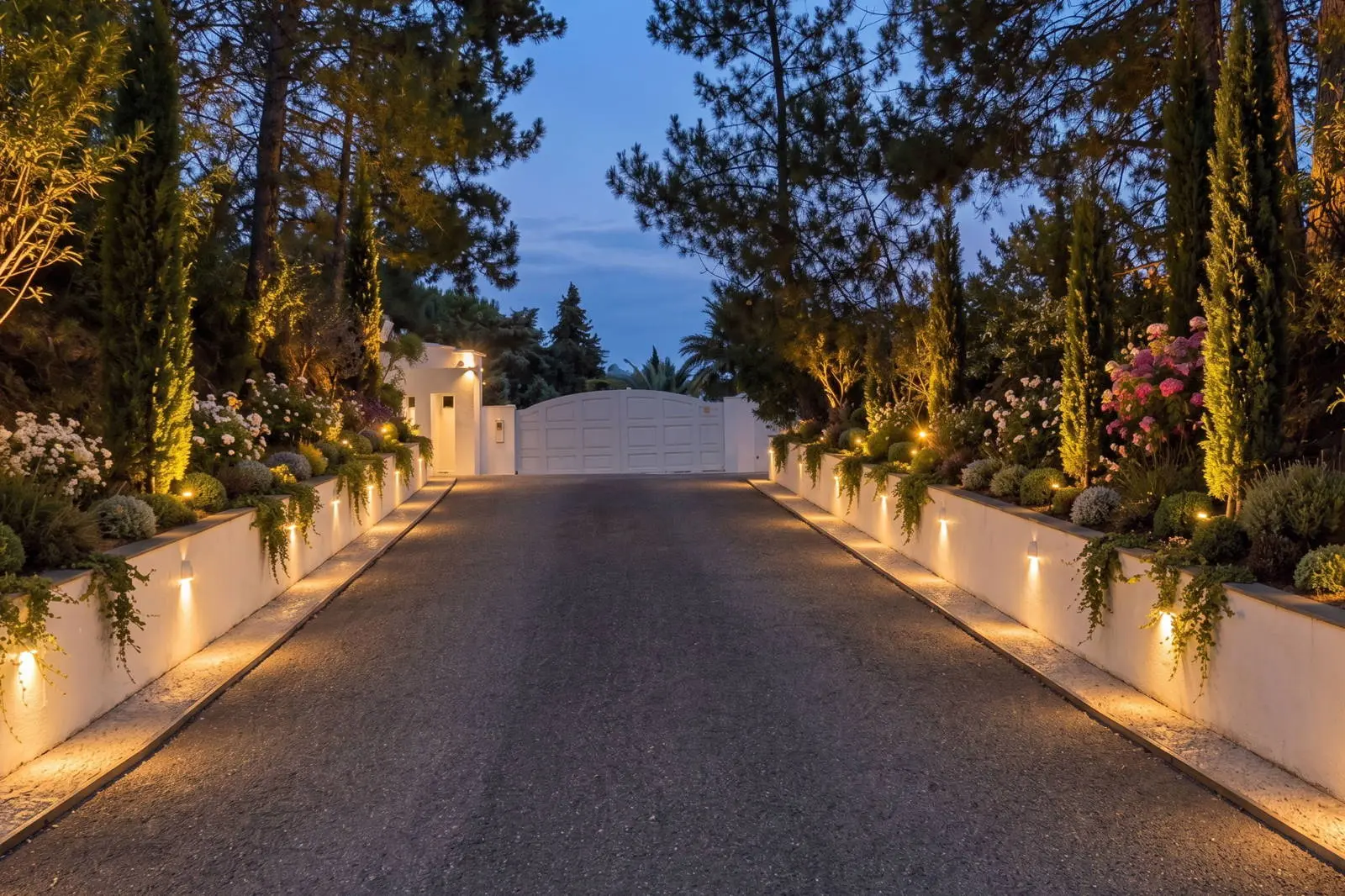bh-1f8c643e0883 Iconic 660 sq.m. villa on a private 4,500 sq.m. estate in Panorama