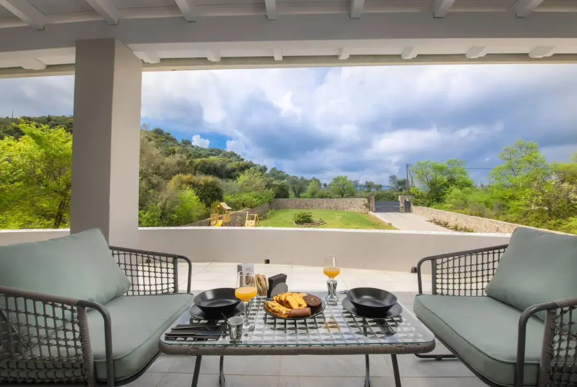High-End villa with gym & jacuzzi in Corfu