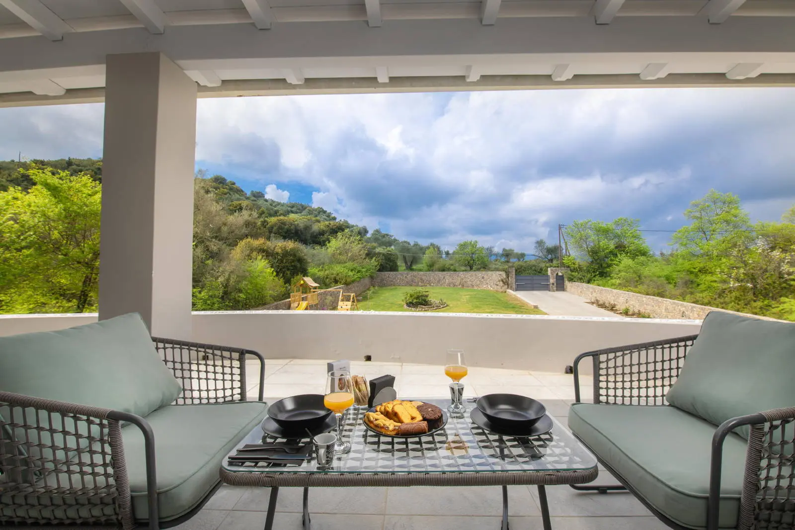 High-End villa with gym & jacuzzi in Corfu