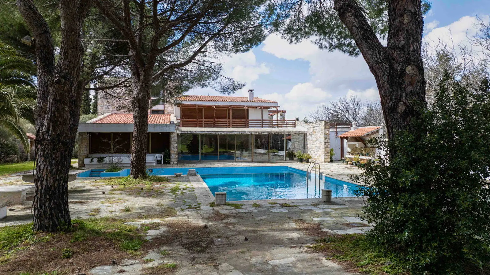 Remarkable mansion on a 5,093 sq.m. plot in Kefalari
