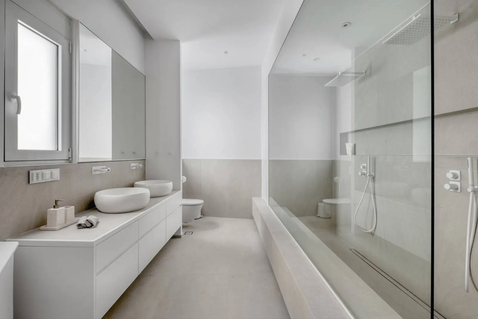 Magnificent Neoclassical Residence in Kastella Overlooking Mikrolimano