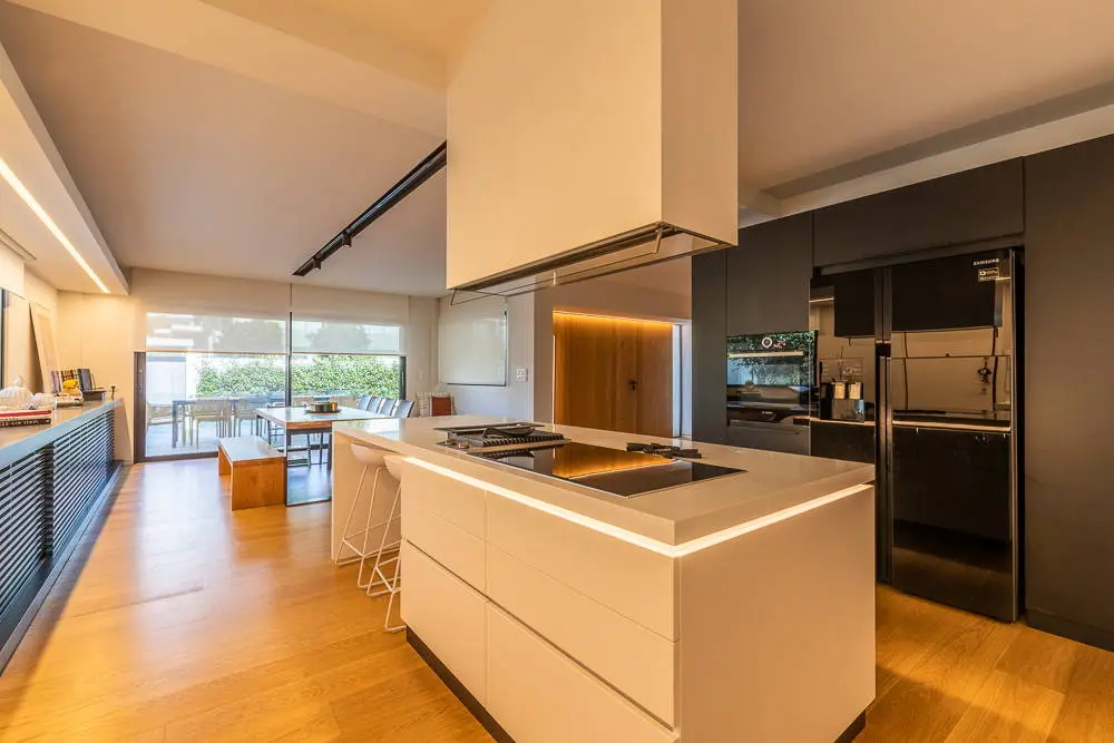 Luxury villa with stunning architectural design in Alimos