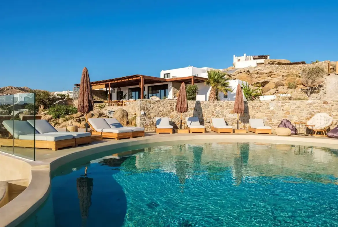 Aesthetic villa with panoramic sea views and infinity pool in Mykonos