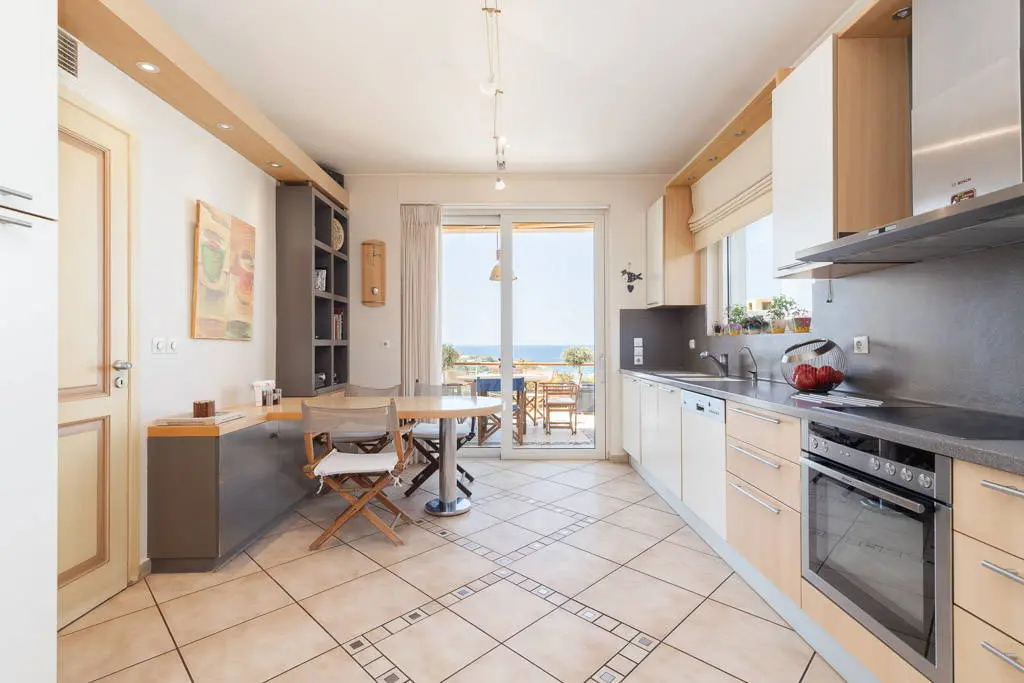 Luxurious 4 bedroom villa with panoramic sea views in Lagonisi
