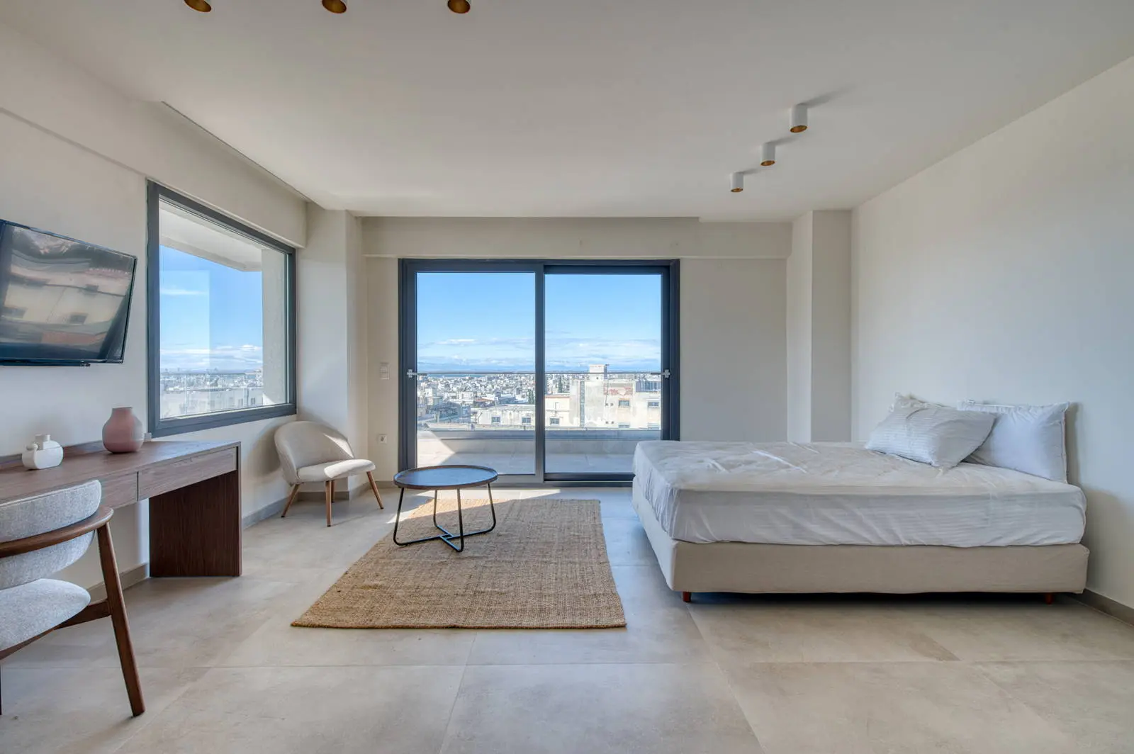 10-Floor Investment Property next to the Metro
