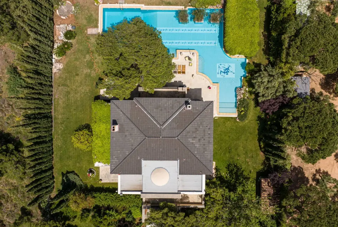 Unique Mansion in Kefalari
