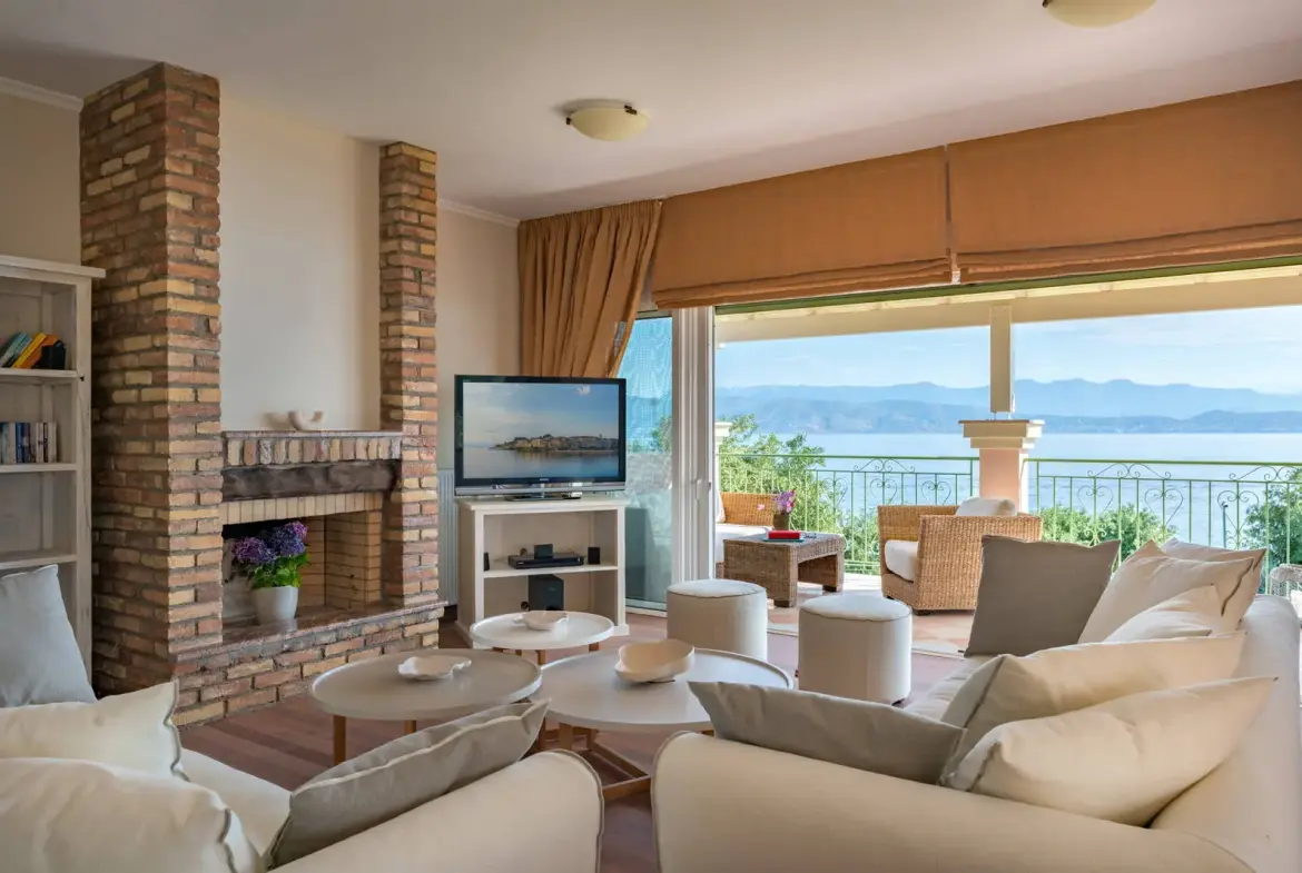Luxury 3-villa estate with sea views & pool in Kassiopi, North Corfu