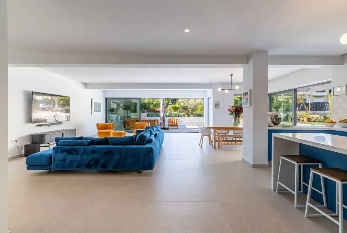 Exquisite modern villa in Vari with breathtaking paradise garden and pool