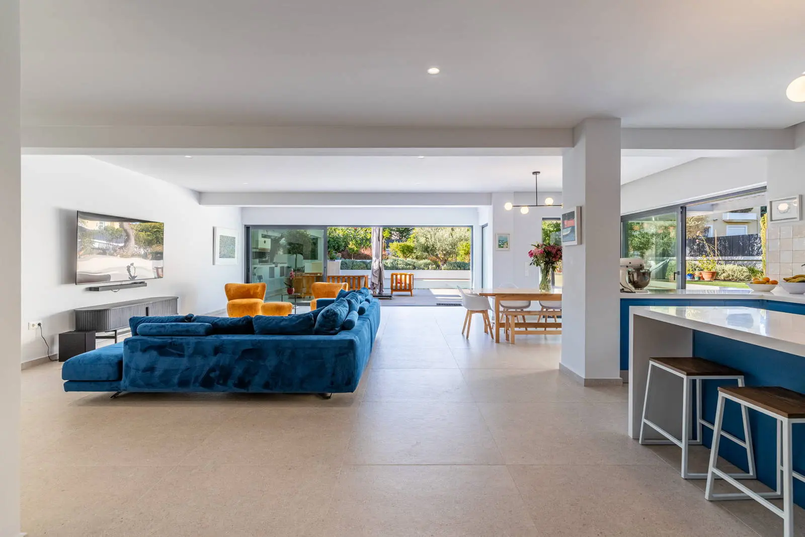 Exquisite modern villa in Vari with breathtaking paradise garden and pool