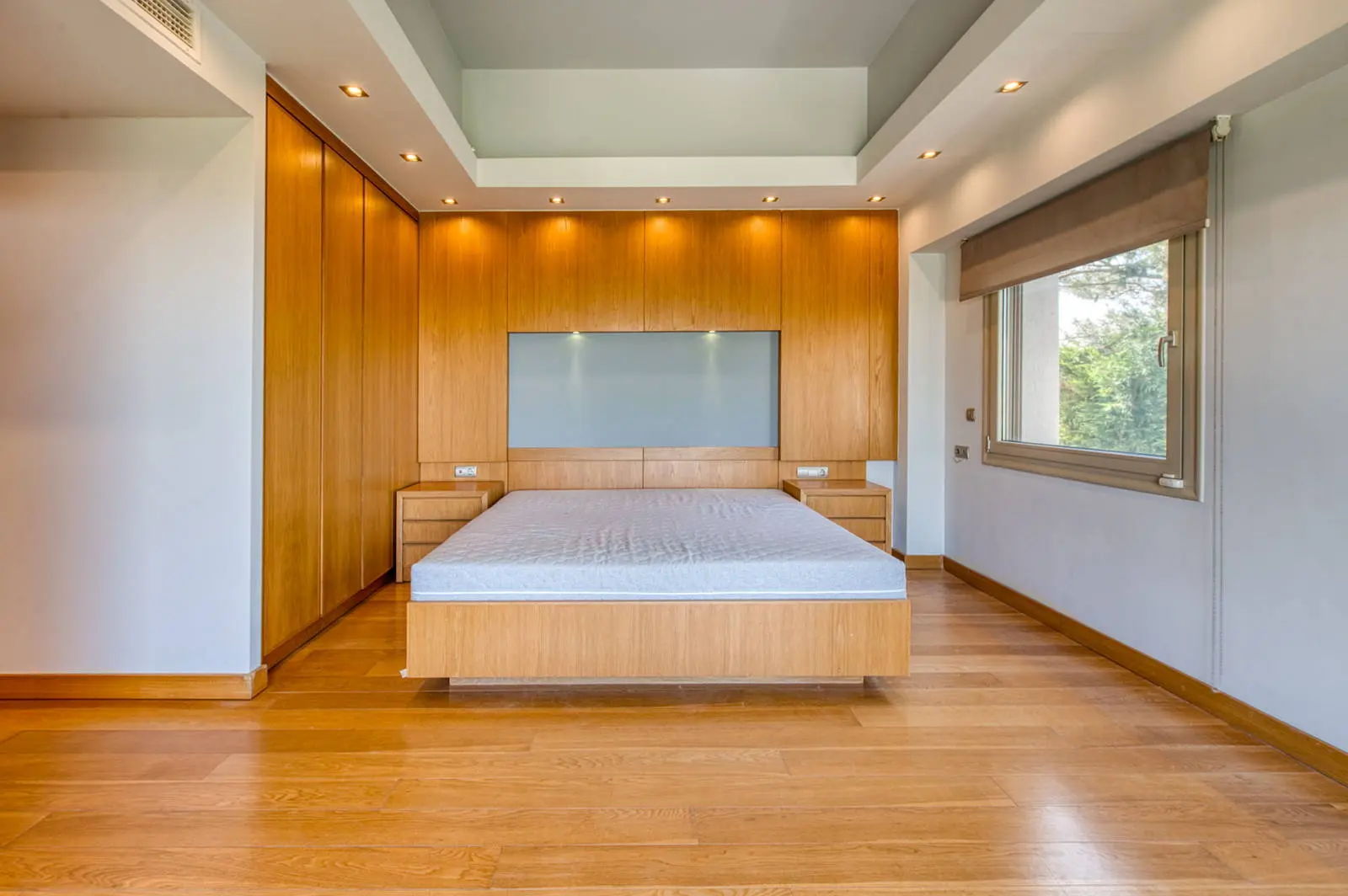 Luxurious detached house of 700 sq.m. of high aesthetics