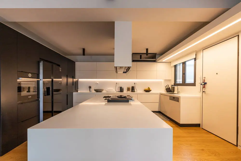 Luxury villa with stunning architectural design in Alimos