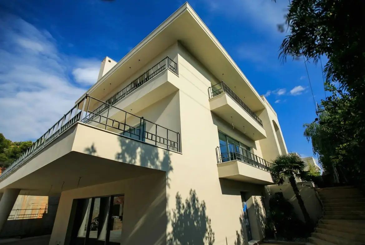 Impressive unfinished five-level villa with swimming pool & wellness area