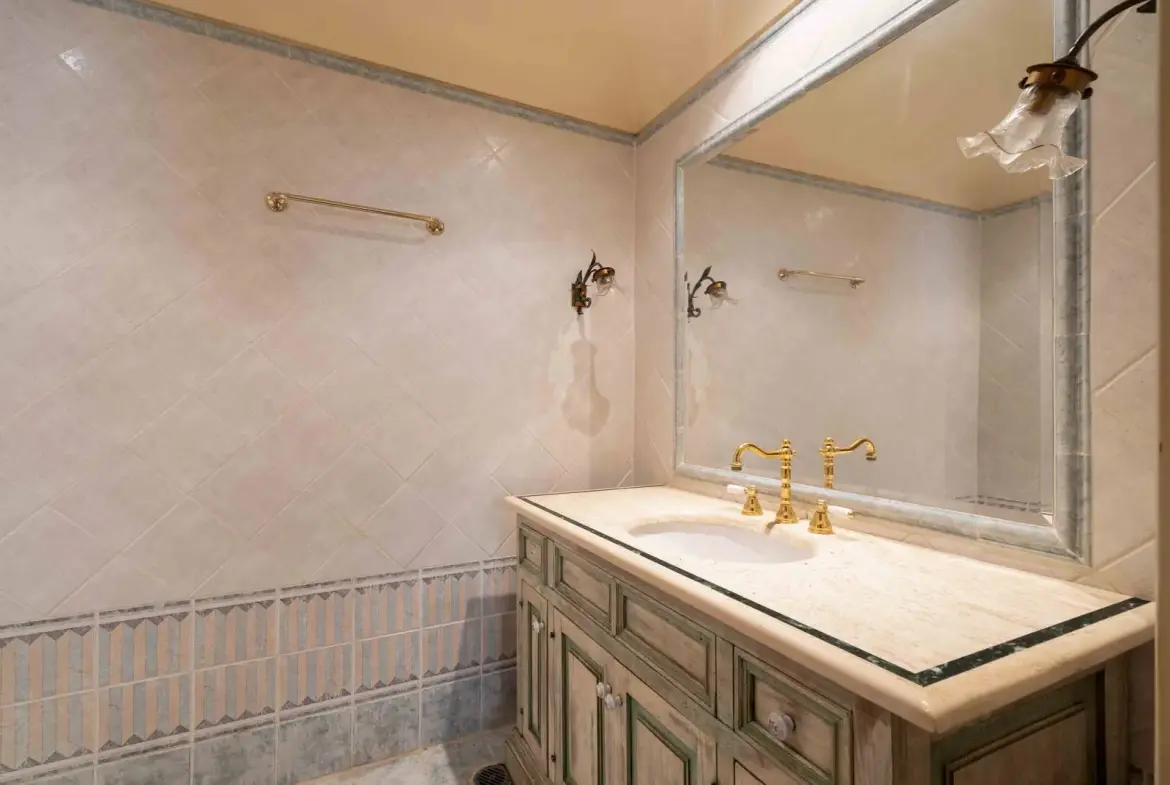 Elegant and timeless villa in Ekali