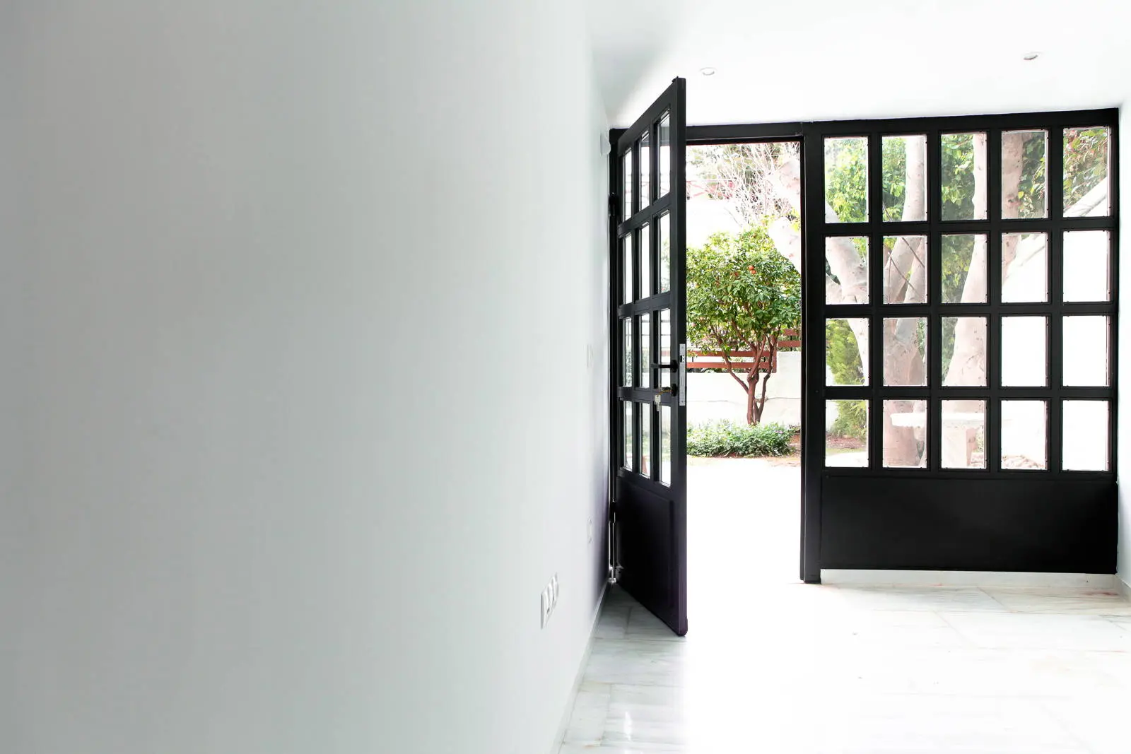 Duplex house with garden and garage in Palaio Psychiko
