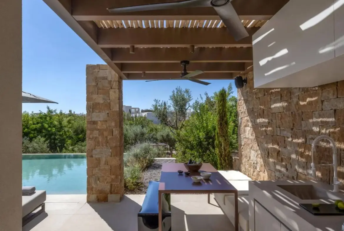 Boutique villa in an exclusive community just steps from the shore in Piso Aliki, Paros