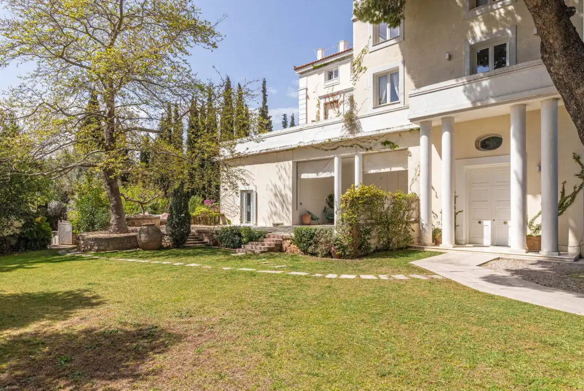 Historic mansion on a 2,260 sq.m. plot