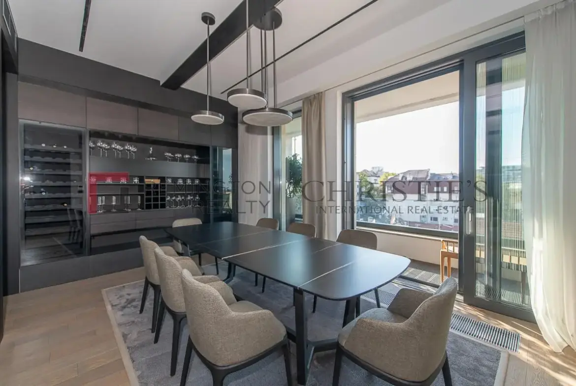Exclusive Full-Floor Residence in the Heart of the City