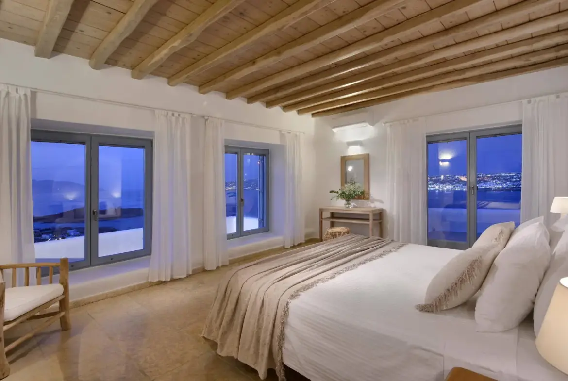 Luxury Estate with Panoramic Views of Mykonos Town