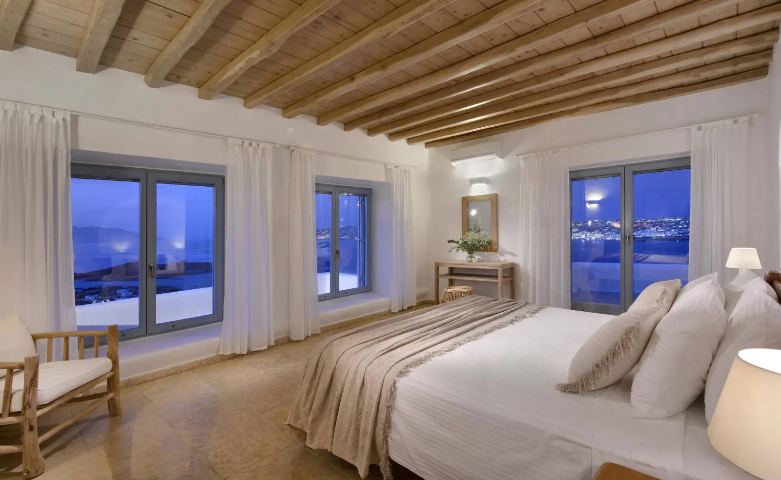 Luxury Estate with Panoramic Views of Mykonos Town