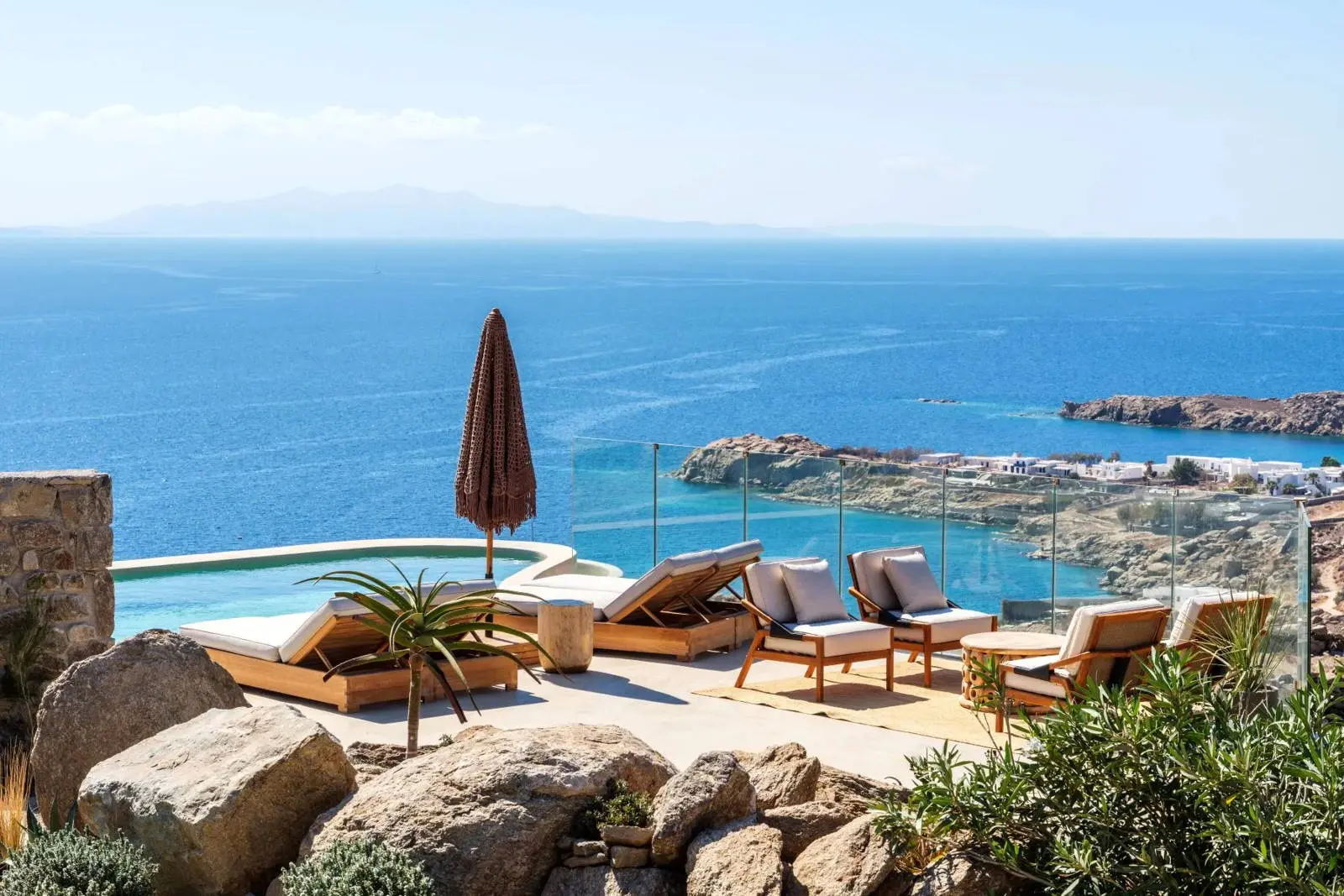 Aesthetic villa with panoramic sea views and infinity pool in Mykonos