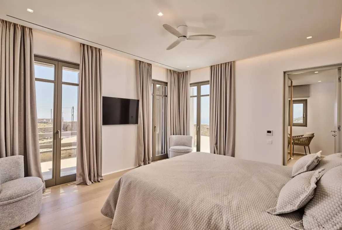 Modern and spacious villa in Mykonos