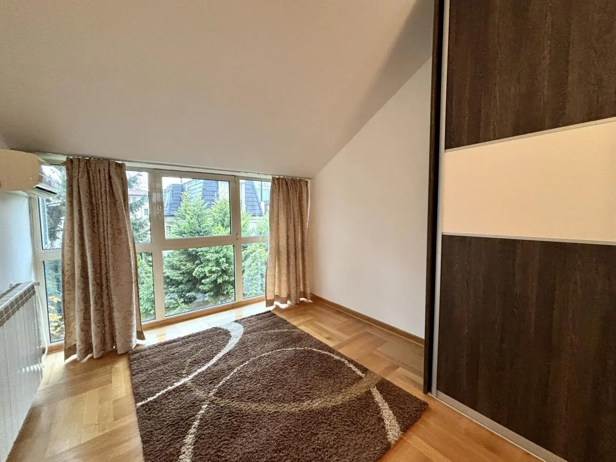 Senjak – an elegant 4-bedroom apartment