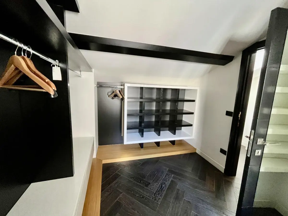 Stylish 4-Room Penthouse Duplex