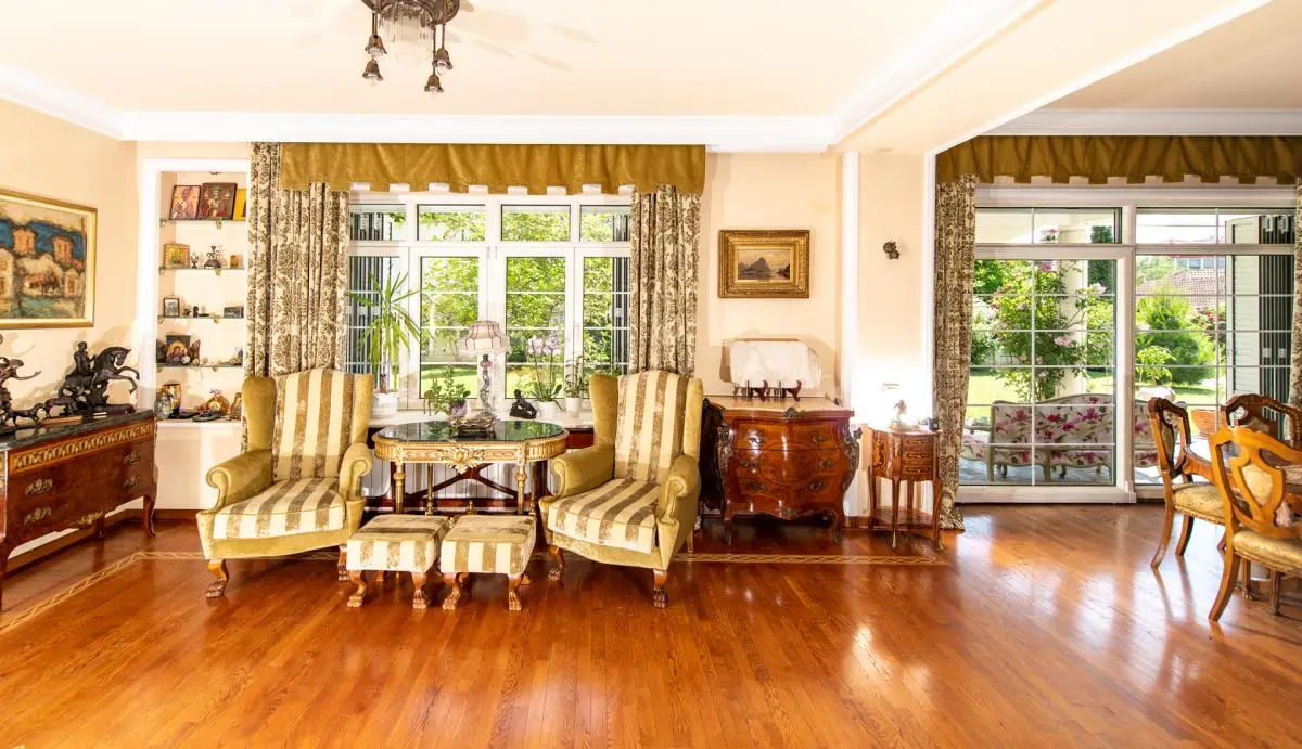 Family Villa in Dedinje