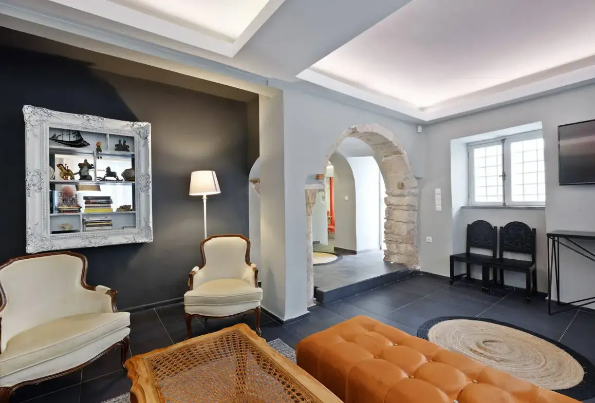 Timeless and luxury house in Plaka