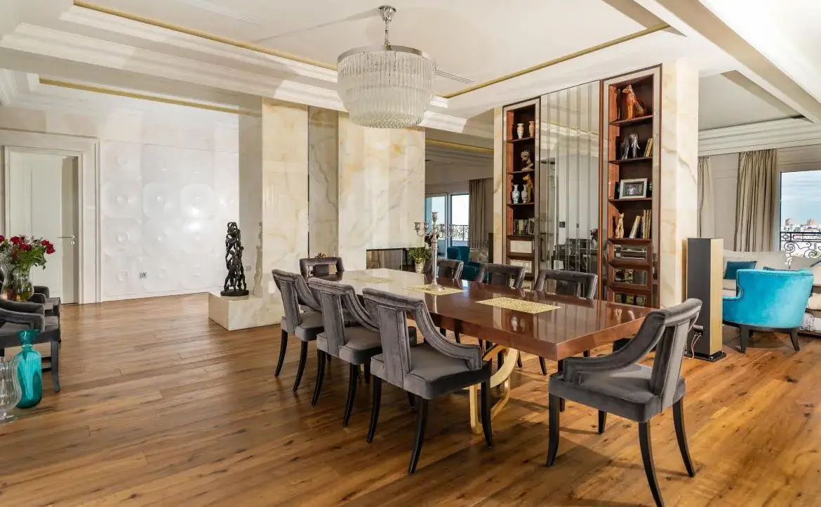Penthouse in the Diplomatic Quarter with Panoramic Views