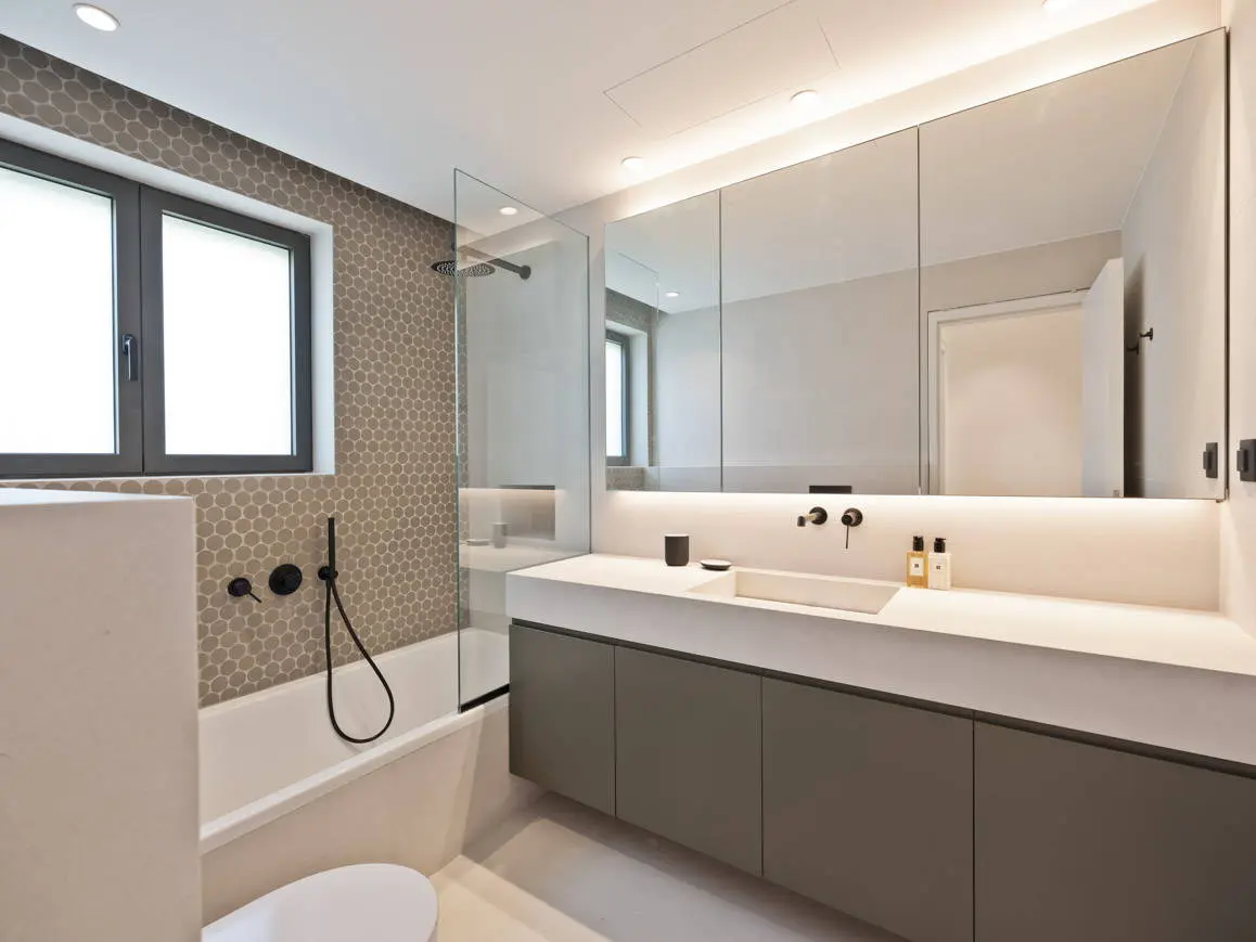 bh-3ab425d64246 Luxury detached residence in Vouliagmeni I Ready to move in